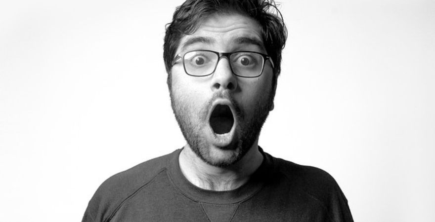 フリー素材なのに自由に使っちゃダメなの?使うときの注意点は?