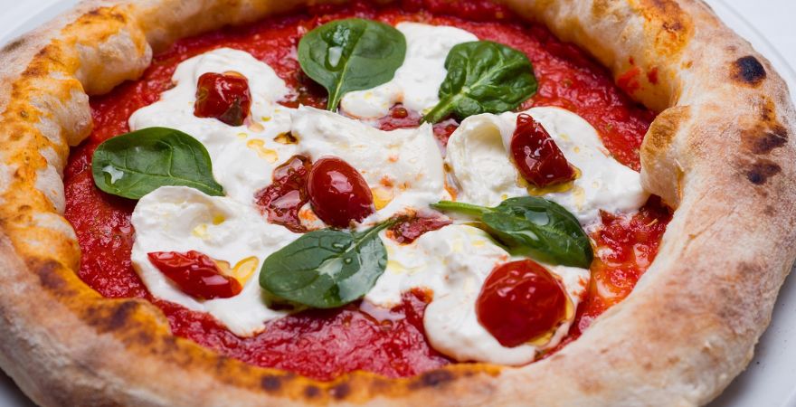 注文が殺到する飲食店のメニューとは?どうやって作る?